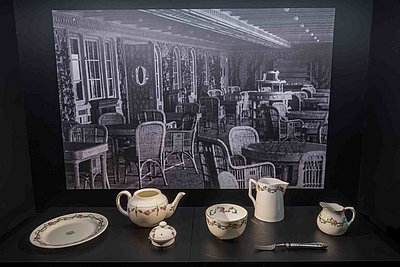 Ausstellung TITANIC Ausstellungszentrum Lokschuppen Rosenheim: Veranda Café © Axel Jusseit
