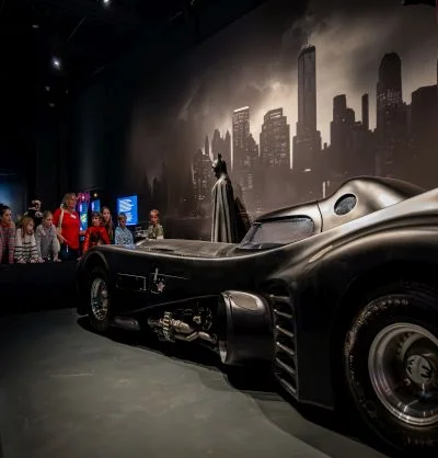 Ausstellung Heldinnen & Helden 2024: Batmobil © VKR