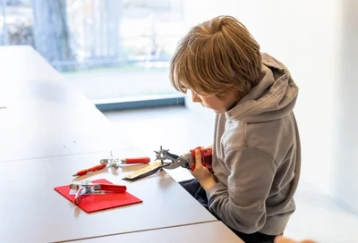 Workshop Armband Lokschuppen Rosenheim Ausstellung Römer 2026 Copyright Axel Jusseit Workshop Armband Lokschuppen Rosenheim Ausstellung Römer 2026 Copyright Axel Jusseit