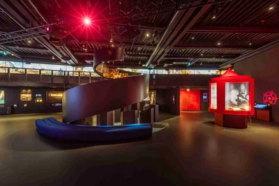 Ausstellung Heldinnen & Helden 2024: Taten des Herakles & Empore © Axel Jusseit