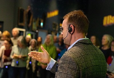 Führung für Erwachsene - Guide erklärt - Copyright Axel Jusseit Führung für Erwachsene - Guide erklärt