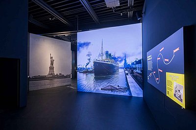 Eingangsprojektion TITANIC © Axel Jusseit