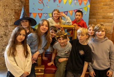 Kindergeburtstagsgruppe Lokschuppen Rosenheim Ausstellung Römer 2026 Copyright Axel Jusseit